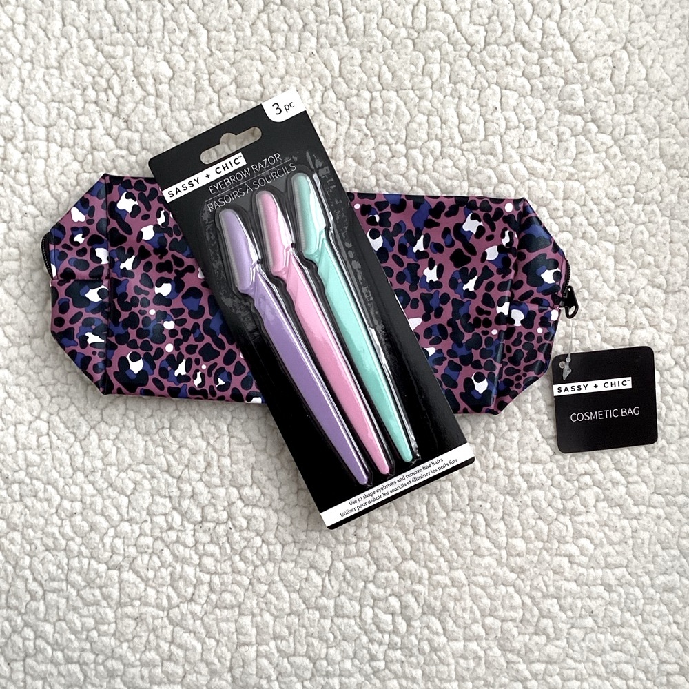 Sassy + Chic 3 piece Eyebrow Razor and Cosmetic Bag